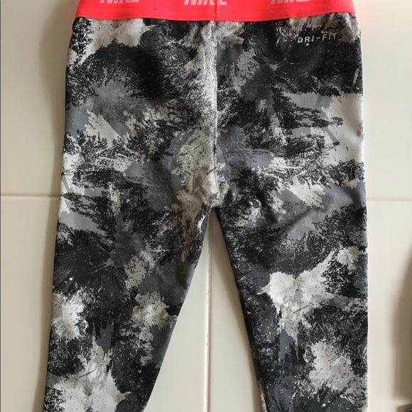 Toddler Girl Nike Leggings NWT - Picture 2 of 6